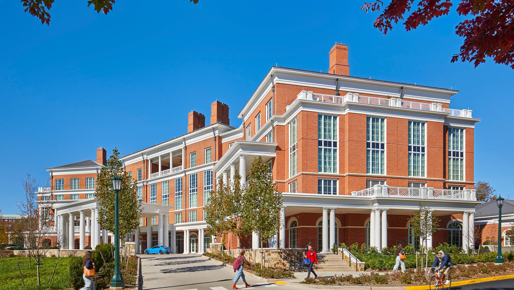 forum hotel with jeffersonian architecture