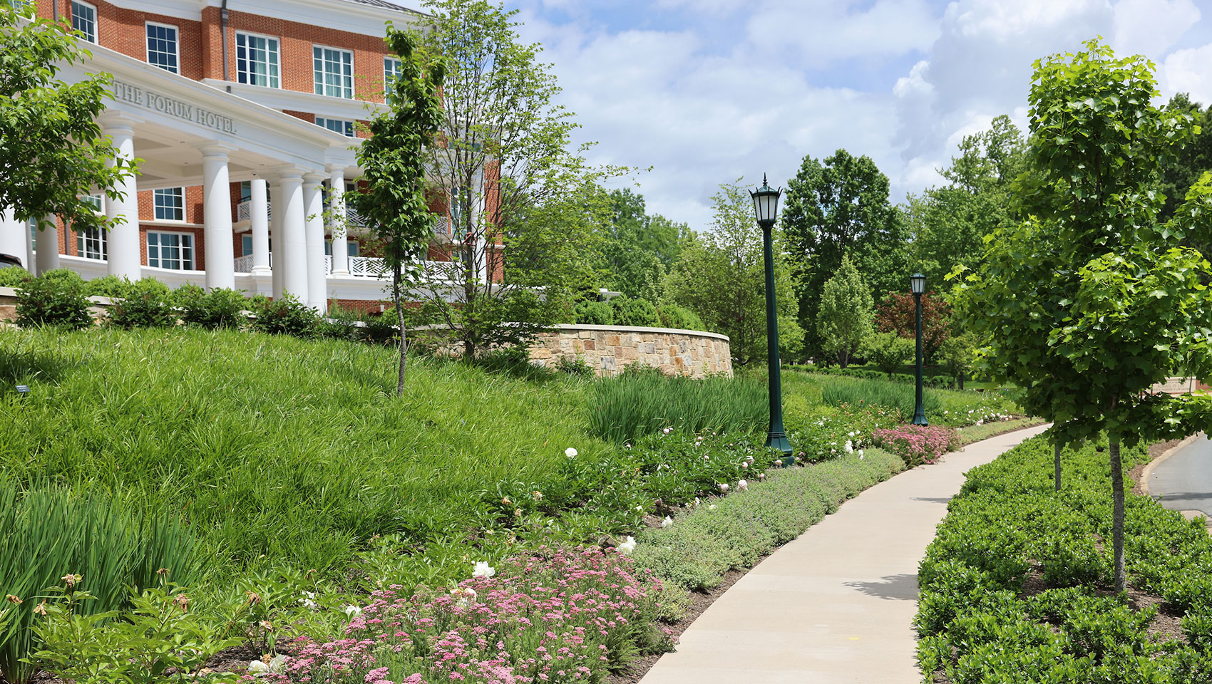 The Forum & Darden Arboretum + Botanical Gardens | Credit @ Melody Robbins